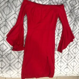 curvy mini dress with flounce sleeves 🔥